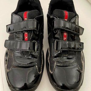 Prada sneakers size 37.5